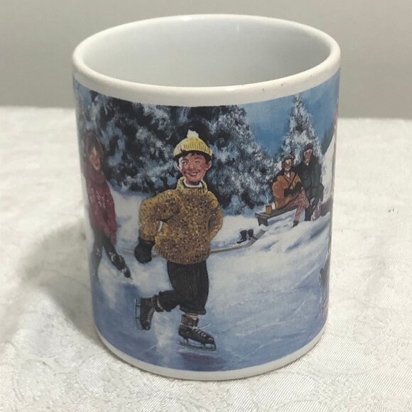 TIM HORTONS Limited Edition, #003 Mug ~ 2003 "SKATING POND", England - Picture 3 of 5